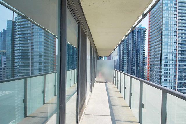 2607 - 101 Peter St, Condo with 1 bedrooms, 1 bathrooms and 0 parking in Toronto ON | Image 9