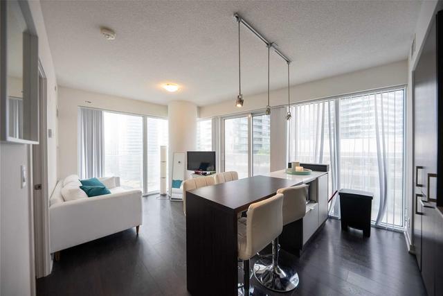 1202 - 100 Harbour St, Condo with 2 bedrooms, 2 bathrooms and 0 parking in Toronto ON | Image 27