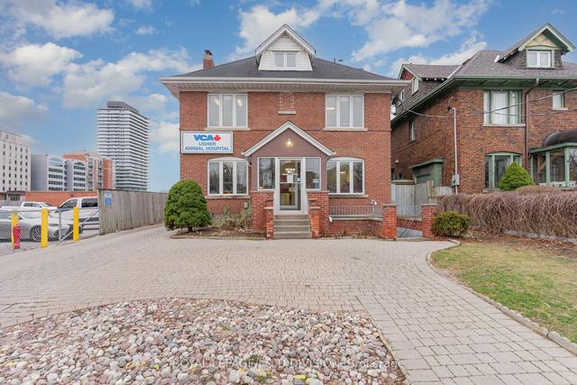 29 Chaplin Cres, House detached with 0 bedrooms, 3 bathrooms and 8 parking in Toronto ON | Image 23