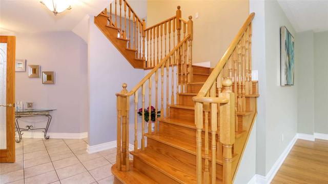 27 Sweet Water Cres, House detached with 4 bedrooms, 3 bathrooms and 6 parking in Richmond Hill ON | Image 8