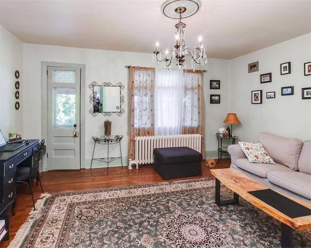 63 Helena Ave, House detached with 3 bedrooms, 2 bathrooms and 2 parking in Toronto ON | Image 10