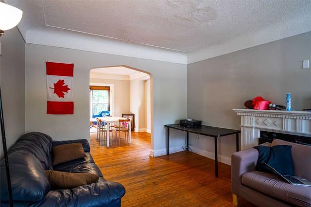 1219 King St W, House detached with 4 bedrooms, 2 bathrooms and 4 parking in Hamilton ON | Image 4