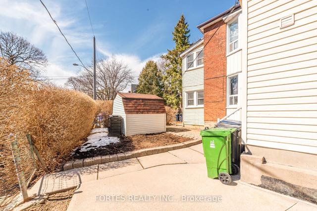 8 Spring Grove Ave, House semidetached with 3 bedrooms, 3 bathrooms and 1 parking in Toronto ON | Image 17