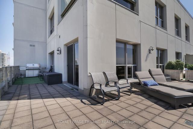 2406 - 330 Ridout Street North St N, Condo with 2 bedrooms, 2 bathrooms and 2 parking in London ON | Image 17