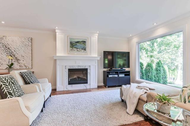 16 Hickory Dr, House detached with 4 bedrooms, 4 bathrooms and 6 parking in Markham ON | Image 3