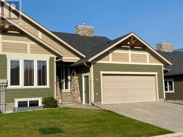 10 Ironstone Drive, House attached with 4 bedrooms, 3 bathrooms and 4 parking in Crowsnest Pass AB | Image 3