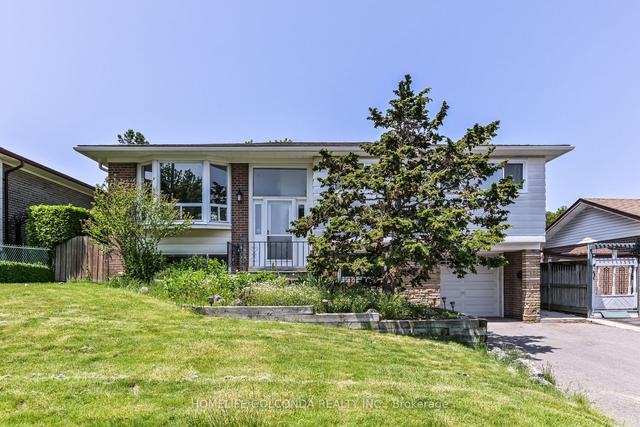 68 Terra Cotta Cres, House detached with 3 bedrooms, 2 bathrooms and 5 parking in Brampton ON | Image 12