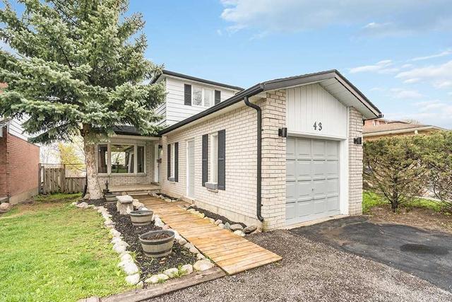 43 Garden Dr, House detached with 3 bedrooms, 2 bathrooms and 5 parking in Barrie ON | Image 12