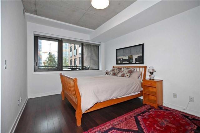 506 - 400 Wellington St W, Condo with 2 bedrooms, 2 bathrooms and 1 parking in Toronto ON | Image 12
