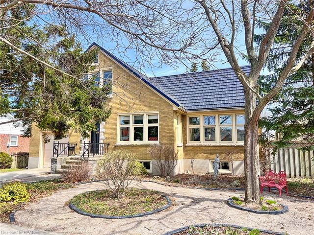 65 South Street, House detached with 4 bedrooms, 2 bathrooms and 3 parking in Goderich ON | Image 1