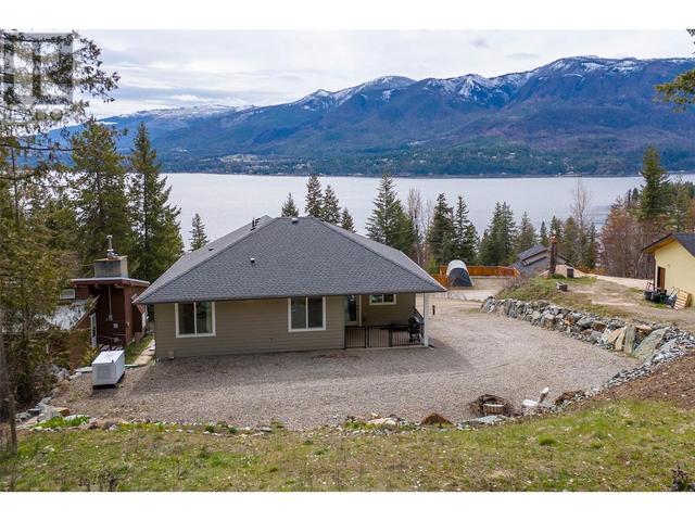1254 Lee Creek Drive, House detached with 3 bedrooms, 3 bathrooms and null parking in Columbia Shuswap F BC | Image 33