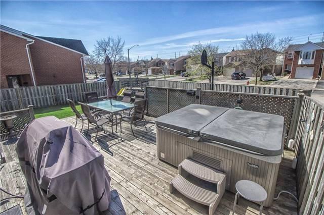 4381 Lee Dr, House detached with 3 bedrooms, 3 bathrooms and 3 parking in Mississauga ON | Image 17