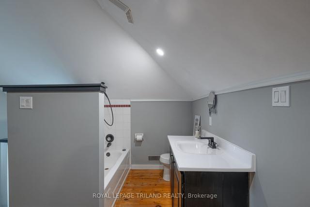 474 Grosvenor St, House detached with 3 bedrooms, 2 bathrooms and 4 parking in London ON | Image 21