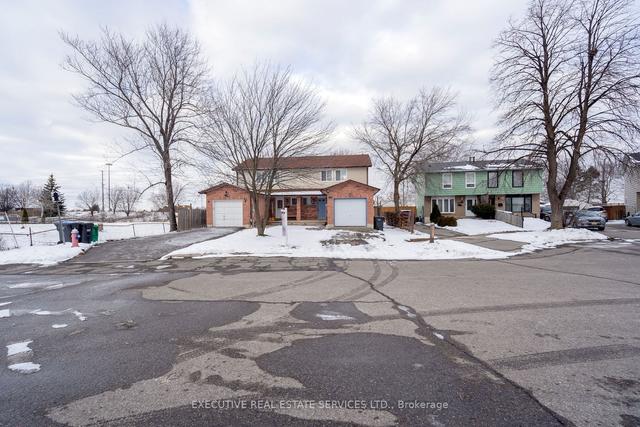 62 Bramhall Circ, House semidetached with 3 bedrooms, 2 bathrooms and 3 parking in Brampton ON | Image 1