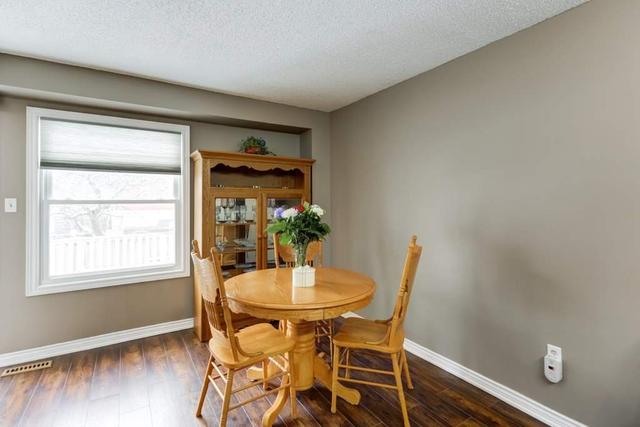 46 Mcmann Cres, House attached with 3 bedrooms, 2 bathrooms and 3 parking in Clarington ON | Image 2