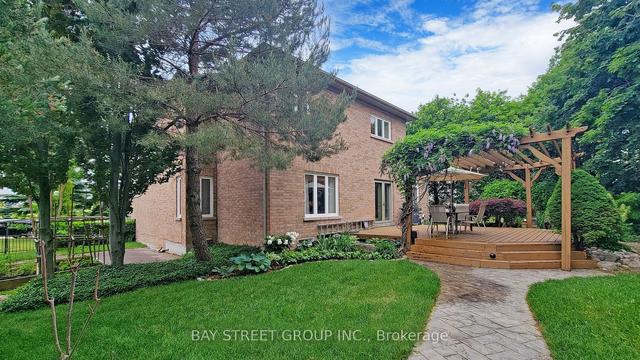 19 Lazenby Crt, House detached with 4 bedrooms, 5 bathrooms and 9 parking in Markham ON | Image 28