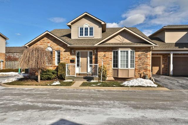 8 - 5030 New St, Townhouse with 3 bedrooms, 2 bathrooms and 2 parking in Burlington ON | Image 1