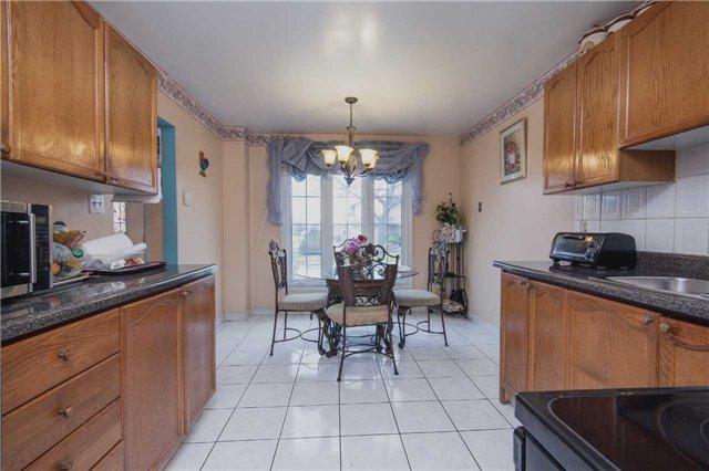 16 Franca Cres, House detached with 3 bedrooms, 3 bathrooms and 2 parking in Toronto ON | Image 4