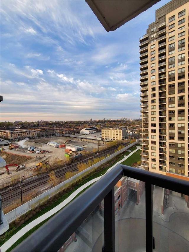 1211 - 1420 Dupont St, Condo with 1 bedrooms, 1 bathrooms and 1 parking in Toronto ON | Image 12