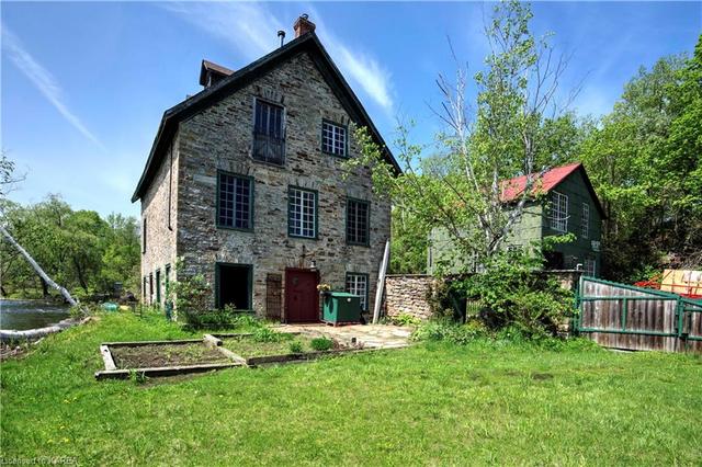 60 Bedford Mills Road, House detached with 3 bedrooms, 2 bathrooms and 5 parking in South Frontenac ON | Image 43