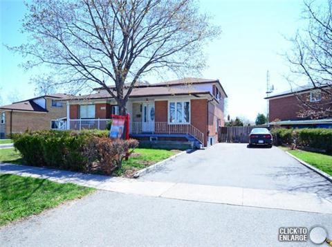 7612 Wrenwood Cres, House semidetached with 4 bedrooms, 3 bathrooms and 4 parking in Mississauga ON | Image 1