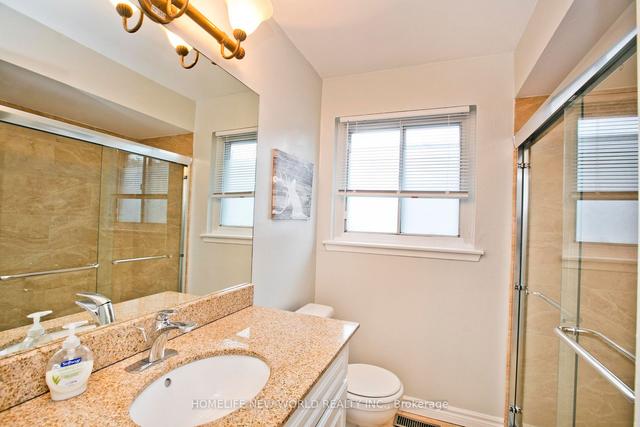 2 Lesgay Cres, House detached with 3 bedrooms, 2 bathrooms and 3 parking in Toronto ON | Image 13