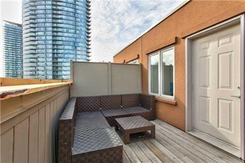 th 48 - 93 The Queensway Ave, Townhouse with 2 bedrooms, 2 bathrooms and 1 parking in Toronto ON | Image 15