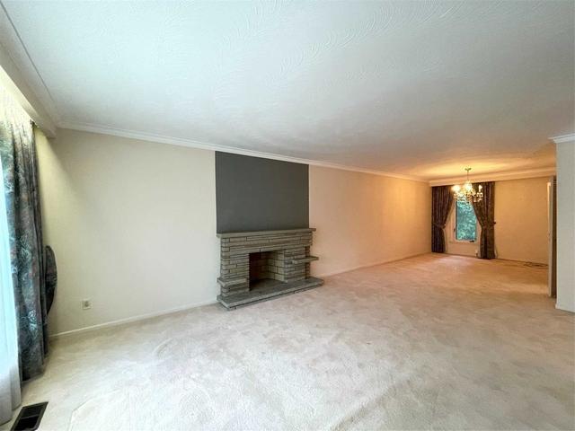 25 Sutcliffe Dr, House detached with 3 bedrooms, 3 bathrooms and 6 parking in Toronto ON | Image 13