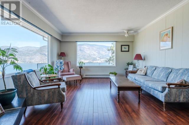 694 Pineview Drive, House detached with 3 bedrooms, 1 bathrooms and 6 parking in Okanagan Similkameen I BC | Image 7