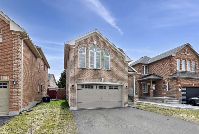 18 Prince Cres, House detached with 3 bedrooms, 3 bathrooms and 6 parking in Brampton ON | Image 12