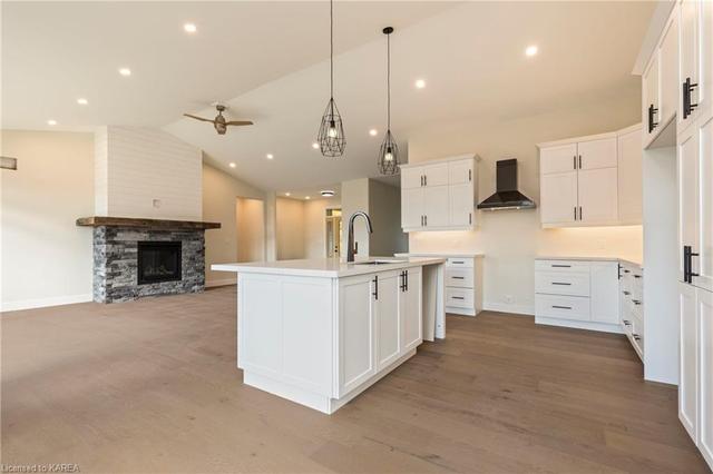 1888 Sunbury Road, House detached with 3 bedrooms, 2 bathrooms and 16 parking in South Frontenac ON | Image 14