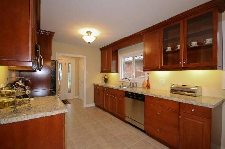 139 Fitzgerald Ave, House detached with 3 bedrooms, 3 bathrooms and 6 parking in Markham ON | Image 5