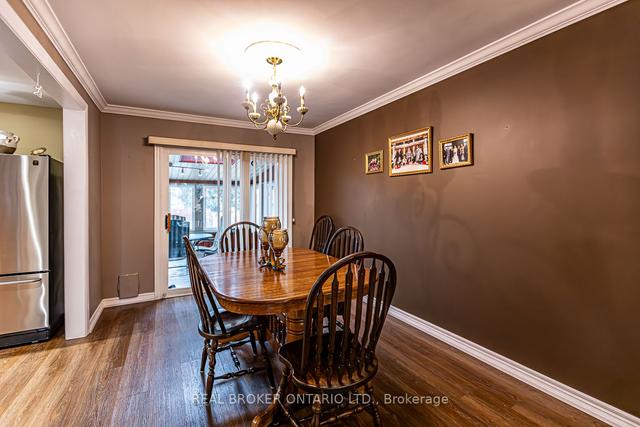 107 Foxwell St, House detached with 3 bedrooms, 2 bathrooms and 4 parking in Toronto ON | Image 34