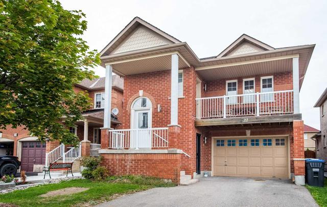 22 Fallstar Cres, House detached with 3 bedrooms, 3 bathrooms and 4 parking in Brampton ON | Image 1