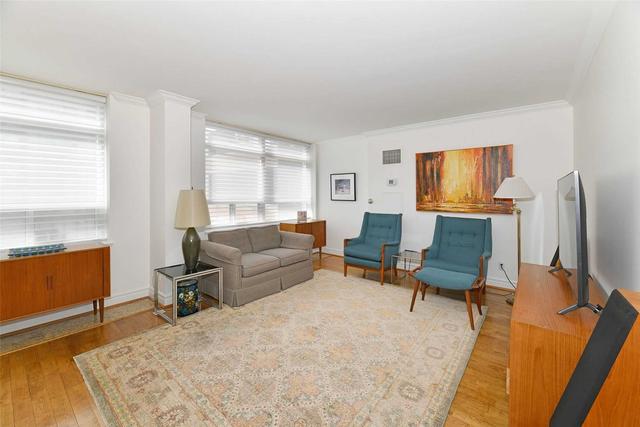 818 - 5 Rosehill Ave, Condo with 2 bedrooms, 3 bathrooms and 2 parking in Toronto ON | Image 3