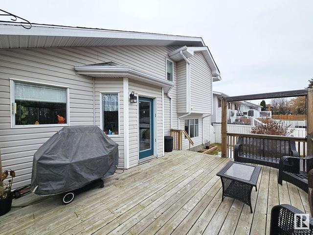 3744 49 Av, House detached with 4 bedrooms, 2 bathrooms and null parking in Drayton Valley AB | Image 47