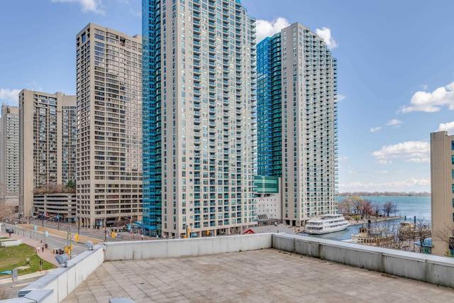 503 - 208 Queens Quay W, Condo with 2 bedrooms, 2 bathrooms and 1 parking in Toronto ON | Image 32