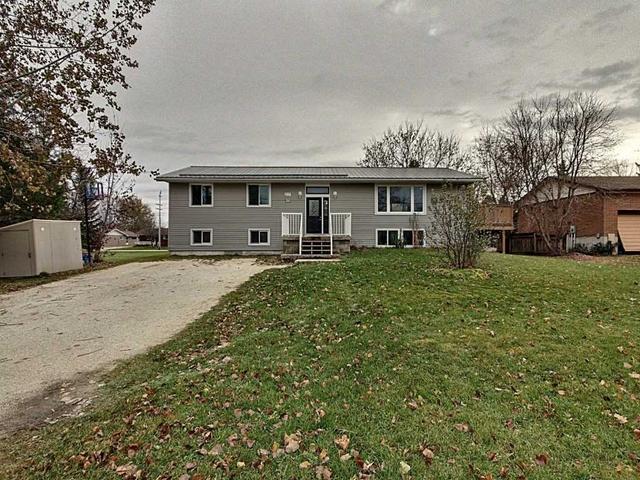 217 John St, House detached with 3 bedrooms, 3 bathrooms and 4 parking in Clearview ON | Image 7