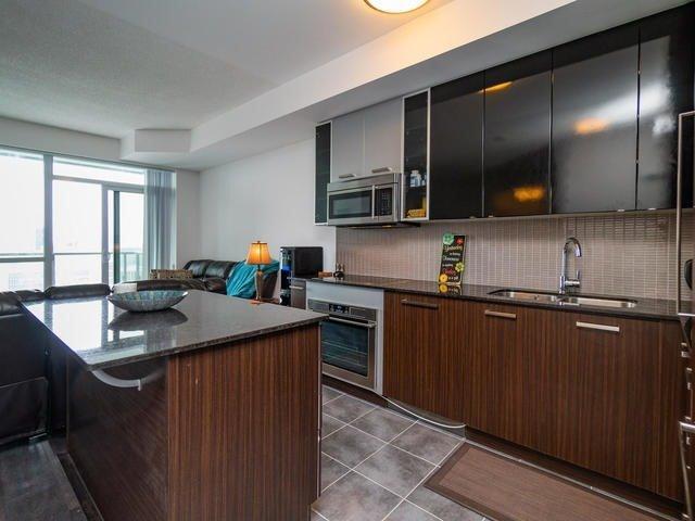 Lph201 - 5168 Yonge St S, Condo with 2 bedrooms, 2 bathrooms and 1 parking in Toronto ON | Image 7