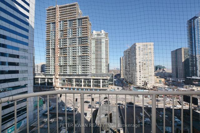 1005 - 100 Upper Madison Ave, Condo with 2 bedrooms, 2 bathrooms and 1 parking in Toronto ON | Image 6