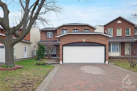 17 Pittaway Avenue, House detached with 5 bedrooms, 4 bathrooms and 4 parking in Ottawa ON | Card Image