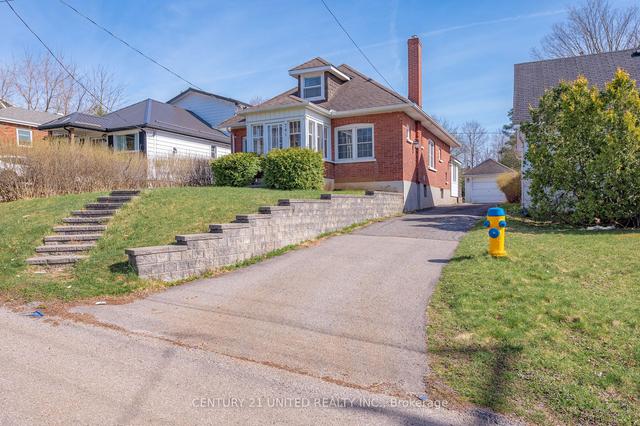 741 Third Ave, House detached with 4 bedrooms, 1 bathrooms and 3 parking in Peterborough ON | Image 33