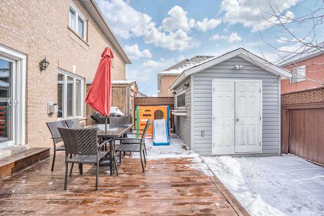 81 Pressed Brick Dr, House attached with 3 bedrooms, 2 bathrooms and 3 parking in Brampton ON | Image 28