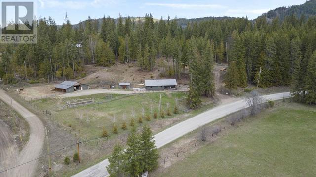 2679 White Lake Road, House detached with 3 bedrooms, 1 bathrooms and 10 parking in Columbia Shuswap C BC | Image 13