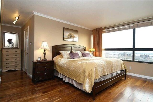 2011 - 1300 Bloor St, Condo with 2 bedrooms, 2 bathrooms and 1 parking in Mississauga ON | Image 15