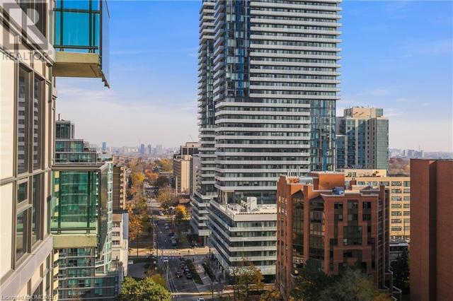 1315 - 70 Roehampton Avenue, House attached with 2 bedrooms, 2 bathrooms and 1 parking in Toronto ON | Image 41