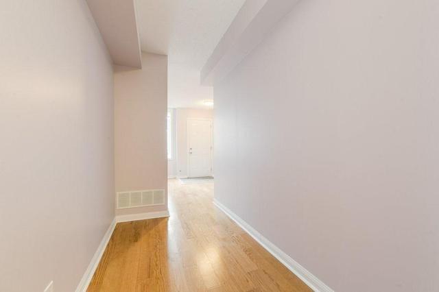 11A Crawford St, Townhouse with 3 bedrooms, 3 bathrooms and 1 parking in Toronto ON | Image 6