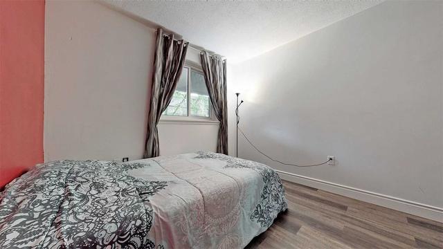 55 - 130 Ling Rd, Townhouse with 3 bedrooms, 2 bathrooms and 1 parking in Toronto ON | Image 22