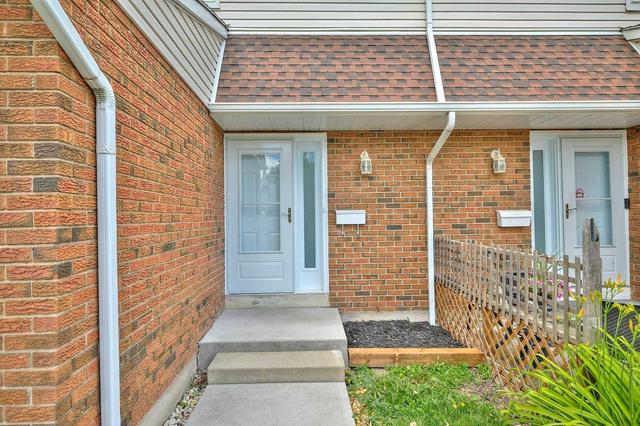 106 - 286 Cushman Rd, House attached with 3 bedrooms, 2 bathrooms and 2 parking in St. Catharines ON | Image 12