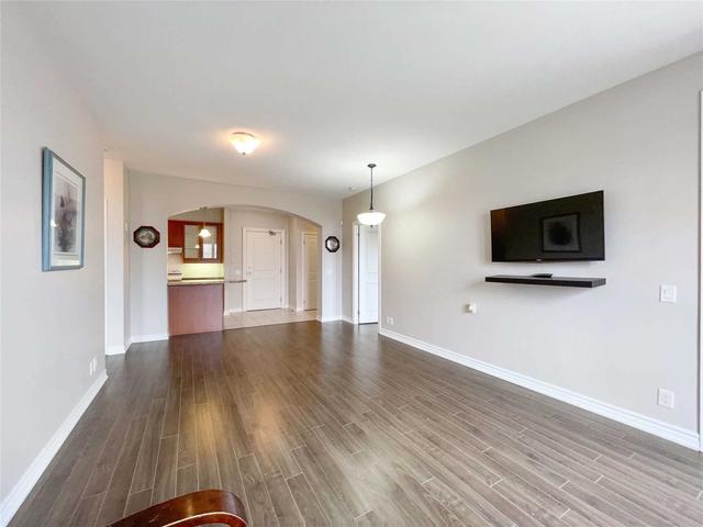 211 - 9519 Keele St, Condo with 2 bedrooms, 2 bathrooms and 1 parking in Vaughan ON | Image 7